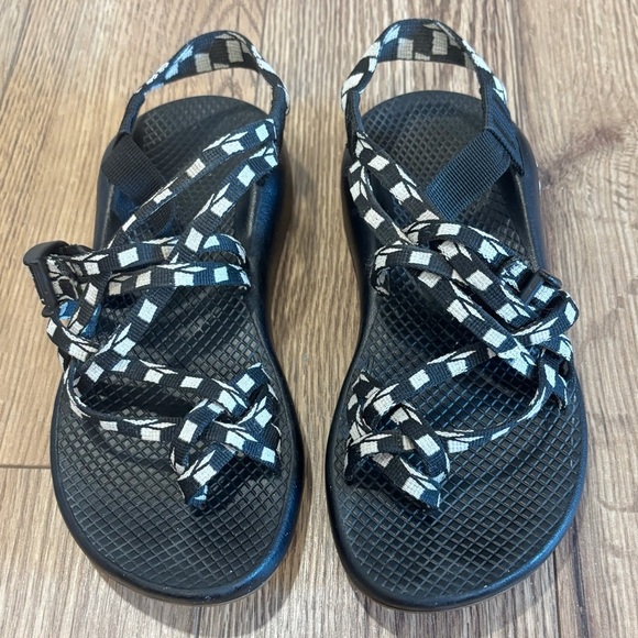 Chaco Black & White Checkered Strappy Sandals Womens Size 7 - Picture 1 of 6